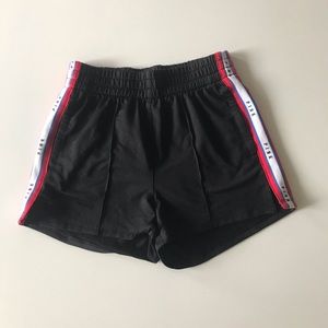 🧚‍♀️ PINK shorts